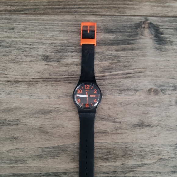 swatch black orange